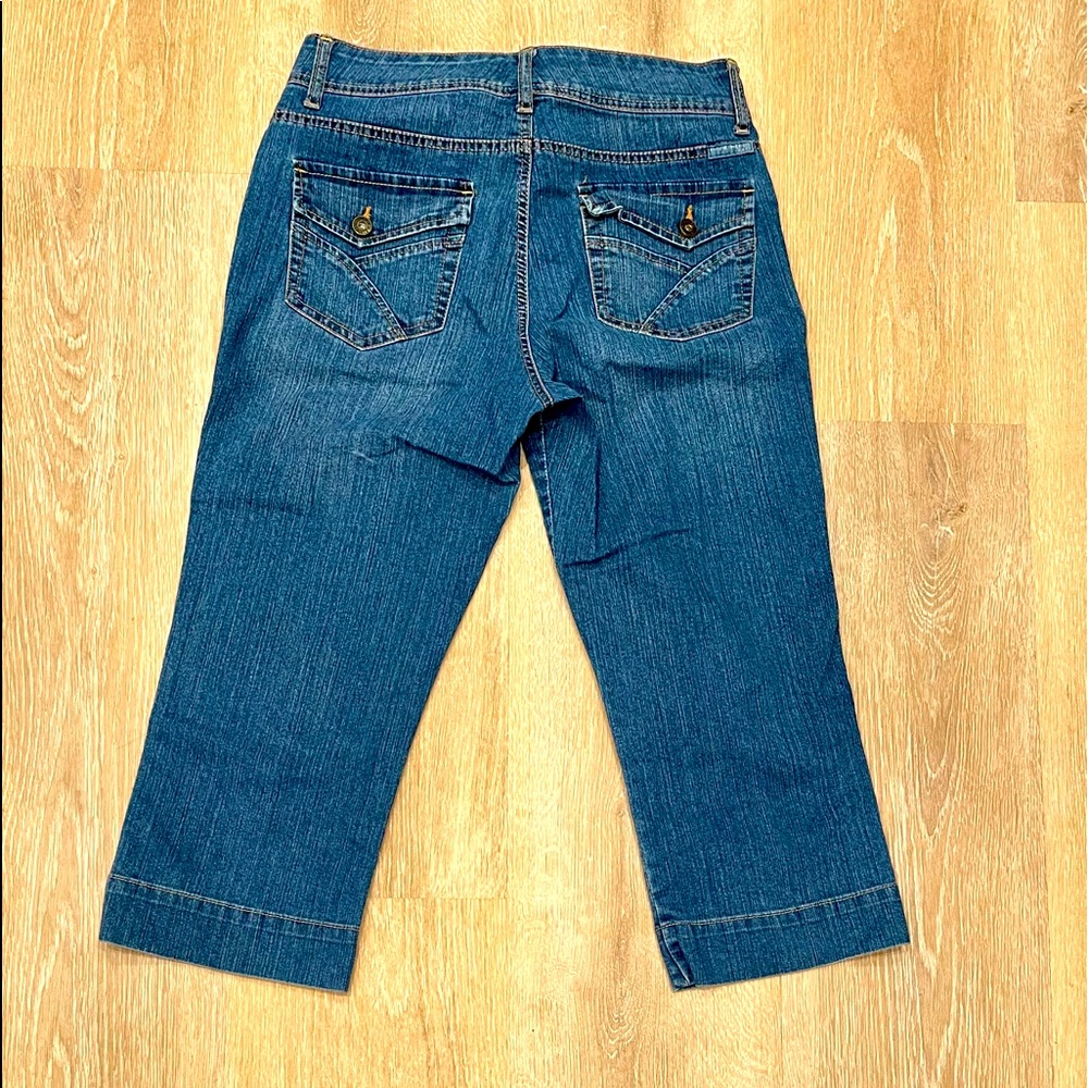 Bandolino Blu denim jean capris size 8 -pockets!🥰